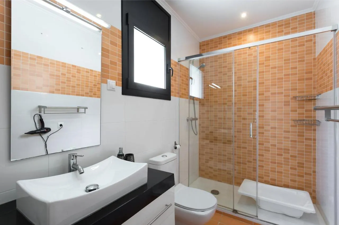 Family-Friendly Villa In Lloret De Mar With Private Pool Spagna