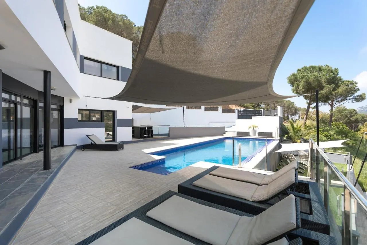 Family-Friendly Villa In Lloret De Mar With Private Pool